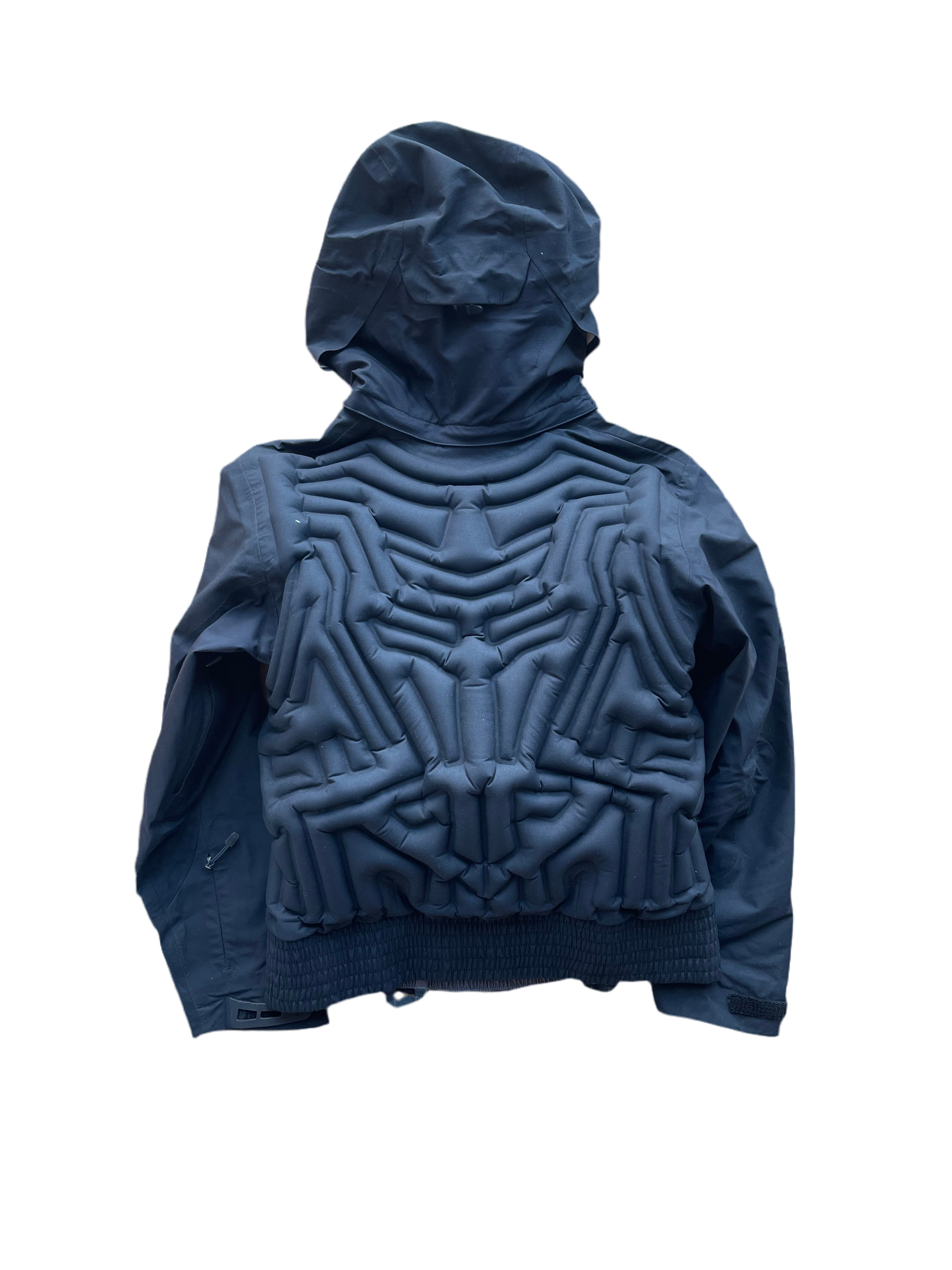 Nike ACG Black Gore-tex Inflatable Jacket (S) – Beyond The Bias Nike ACG Black Gore-tex Inflatable Jacket (S) – Beyond The Bias